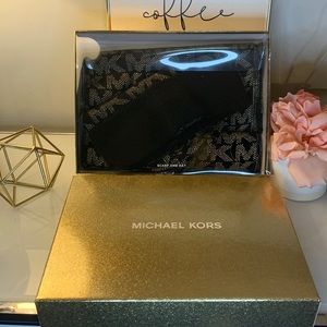 Michael Kors Scarf and Hat Gift Box Set